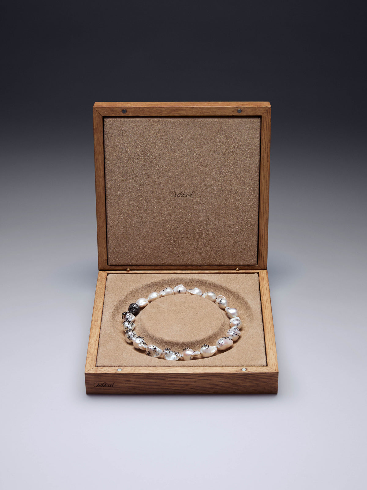Spider Pearls Necklace