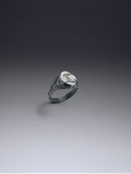 Chevalier Ring